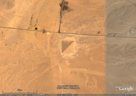 Red Pyramid「赤いピラミッド」（スネフル王）衛星画像